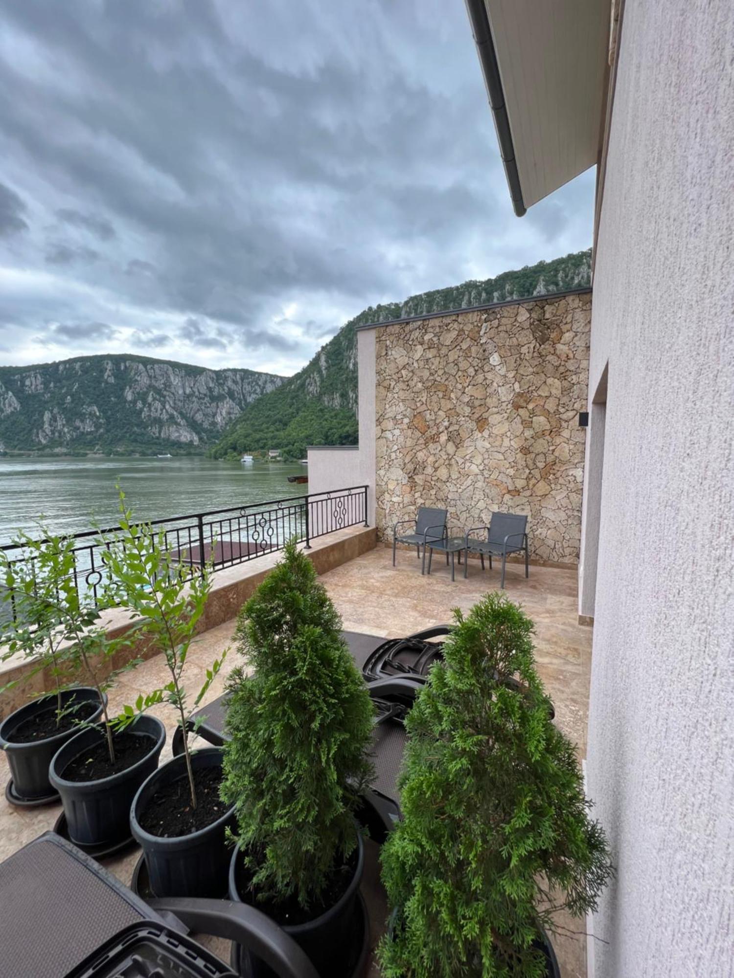 Casa Cattaleya Hotel Dubova Bagian luar foto